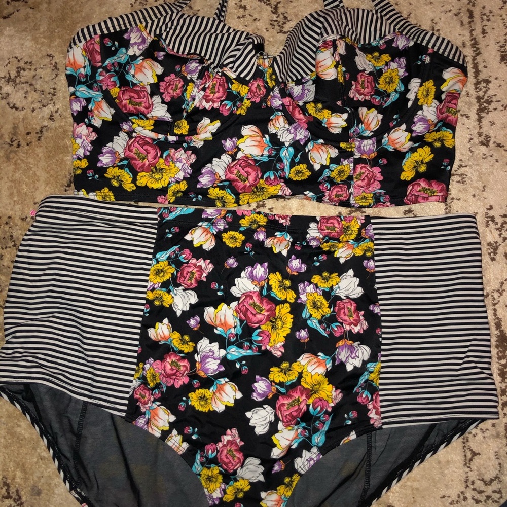Torrid floral bikini (+ free Ava and Viv bottom)